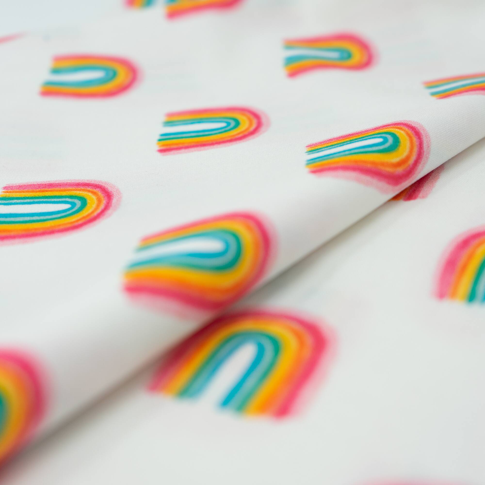SINGER Rainbow Scatter Cotton Fabric